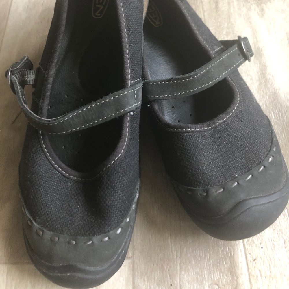 Keen women’s slip on